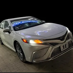 Toyota Camry 2023