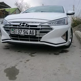 Hyundai Elantra 2020