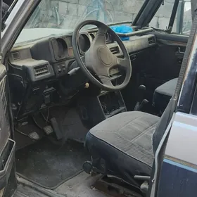 Mitsubishi Pajero 1989