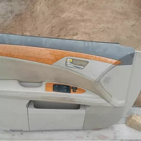 Toyota  avalon obsivka