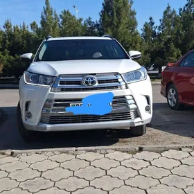 Toyota Highlander 2019