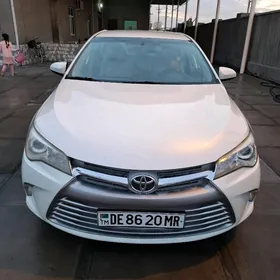 Toyota Camry 2015