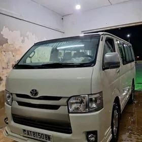 Toyota Hiace 2008
