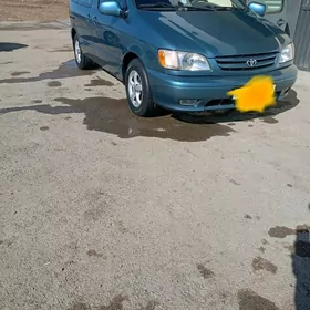 Toyota Sienna 2001