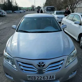 Toyota Camry 2011