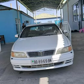 Nissan Cefiro 1995