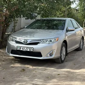 Toyota Camry 2012
