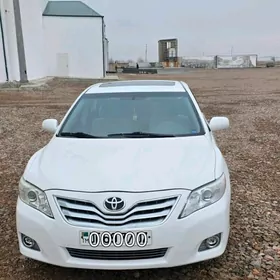 Toyota Camry 2011