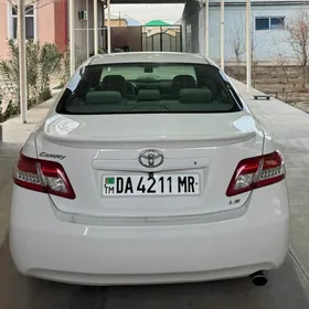 Toyota Camry 2011