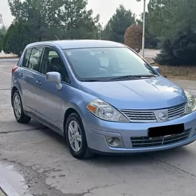Nissan Versa 2010