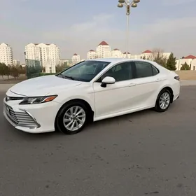 Toyota Camry 2021