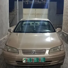Toyota Camry 1999