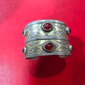 Turkmen Gadymy Bilerzik