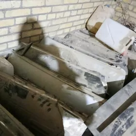 тойота.ролы гечилен машынларын