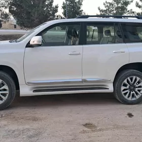 Toyota Land Cruiser Prado 2023