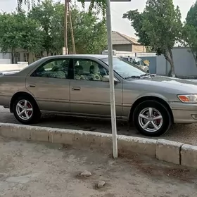 Toyota Camry 2000