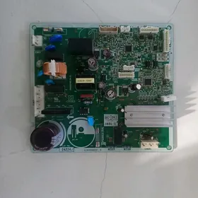 HITACHI HOLODILNIK lNVERTOR.