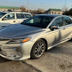 Toyota Camry 2022