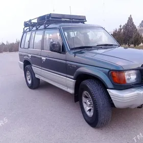 Mitsubishi Montero 1995