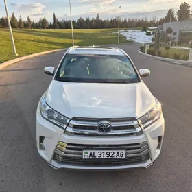 Toyota Highlander 2016