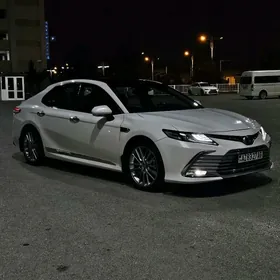 Toyota Camry 2020
