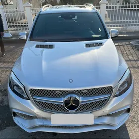 Mercedes-Benz GLE-Class 2016