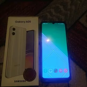 Самсунг.А.05.