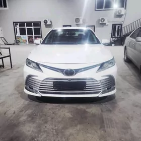 Toyota Camry 2018