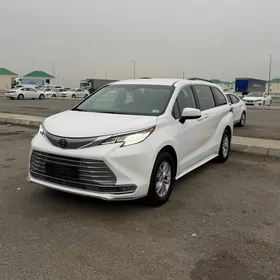 Toyota Sienna 2021