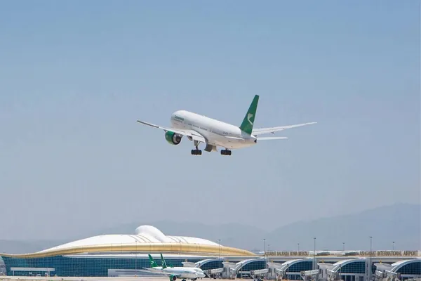 «Türkmenistan» awiakompaniýasy halkara gatnawlarynyň tertibini täzeledi: indi 14 şähere göni uçup bolýar