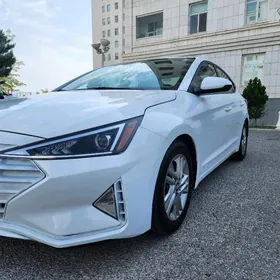 Hyundai Elantra 2020