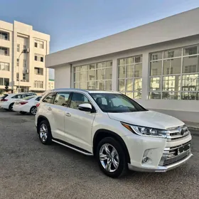 Toyota Highlander 2019