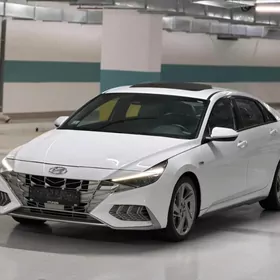 Hyundai Elantra 2022