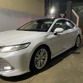 Toyota Camry 2018