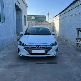 Hyundai Elantra 2020