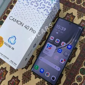 Tehno camon 40 pro