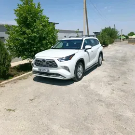 Toyota Highlander 2022