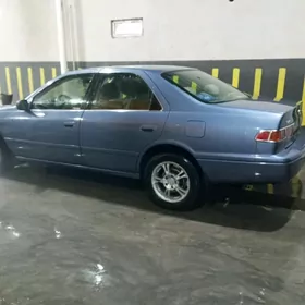 Toyota Camry 2000