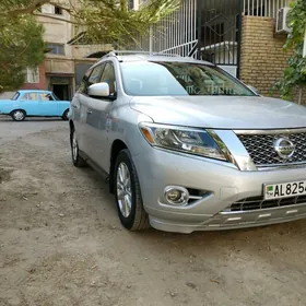 Nissan Pathfinder 2015