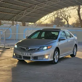 Toyota Camry 2012