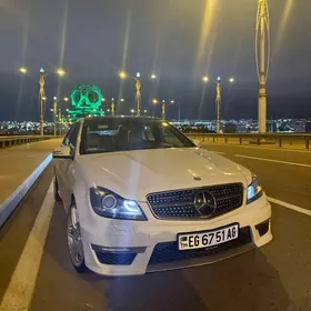 Mercedes-Benz C350 2012