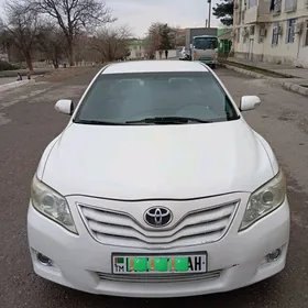 Toyota Camry 2010