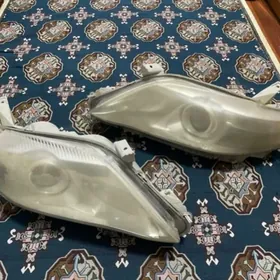 Фары передние (Toyota Camry)