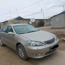 Toyota Camry 2004