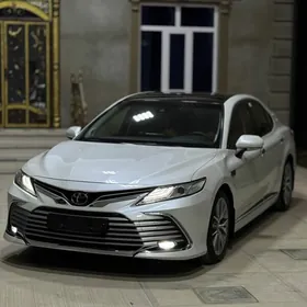 Toyota Camry 2023
