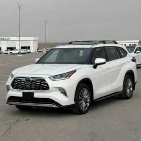 Toyota Highlander 2021