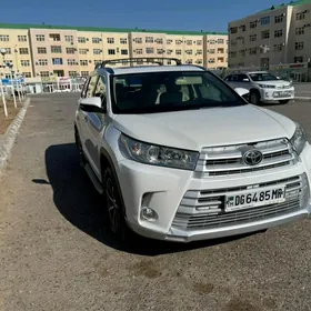 Toyota Highlander 2018