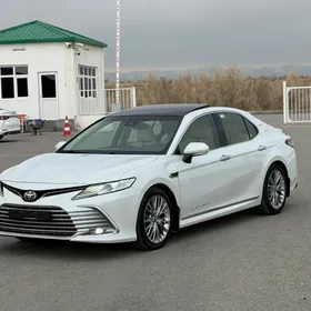 Toyota Camry 2022