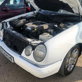 Mercedes-Benz E320 1998