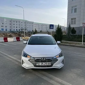 Hyundai Elantra 2020